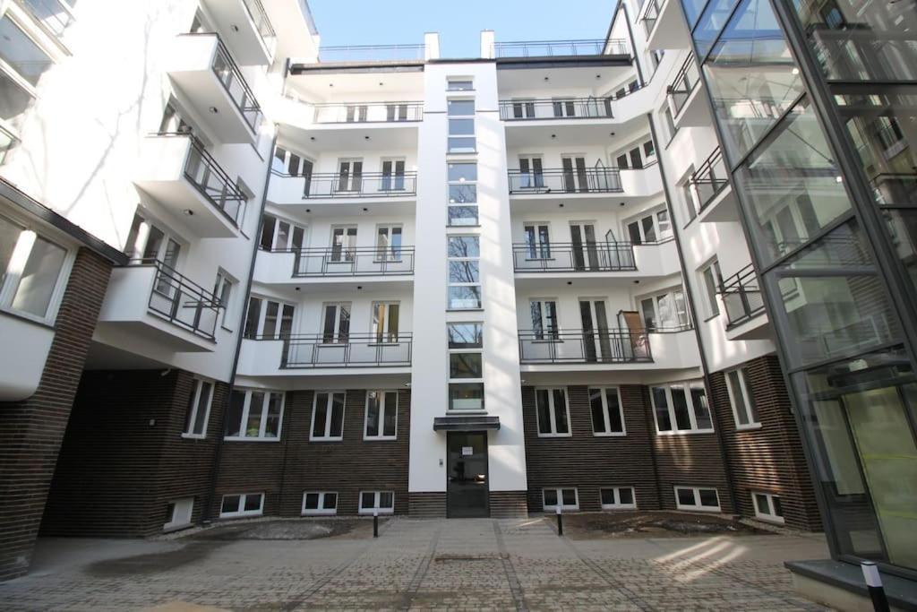 Lovely Condo In The Heart Of Warsaw Piekne Mieszkanie W Samym Sercu Warszawy Экстерьер фото